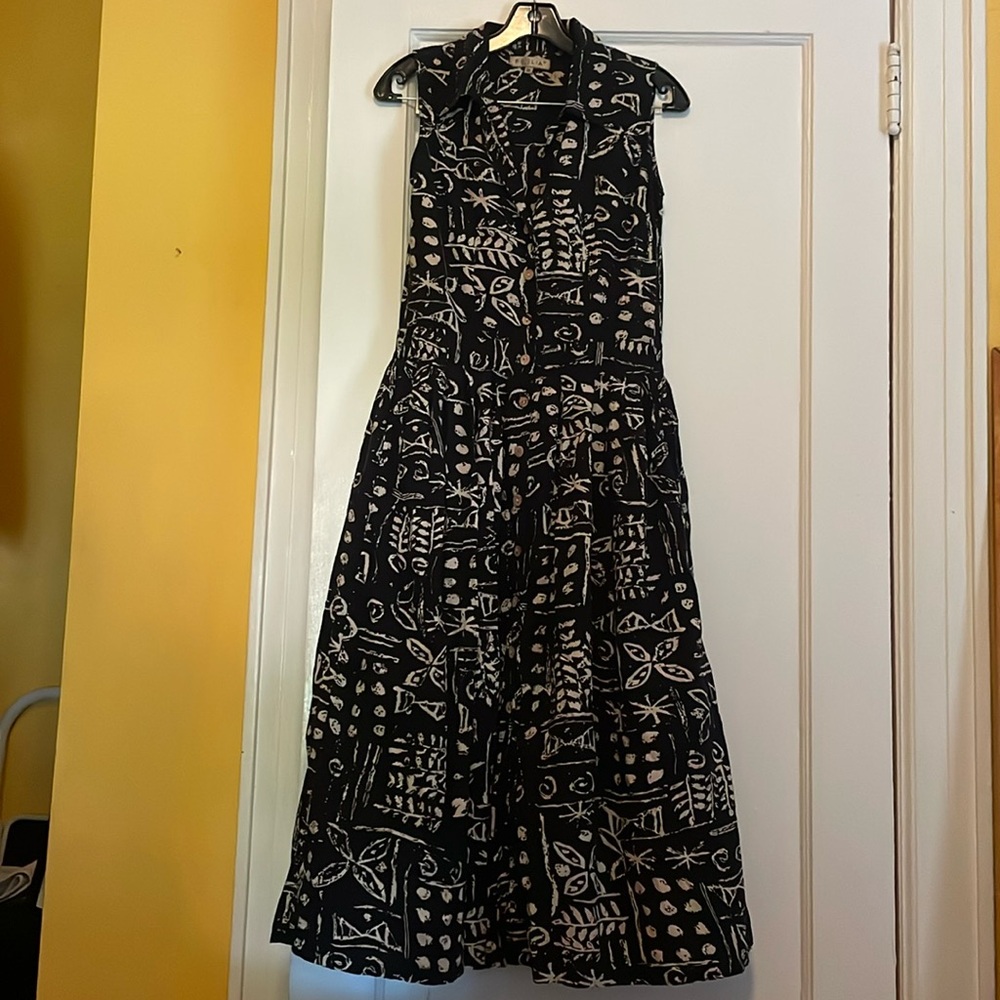 Folia maxi patterned dress with wood buttons and pockets